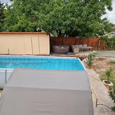 Hébergement de vacances Almendra Apartman