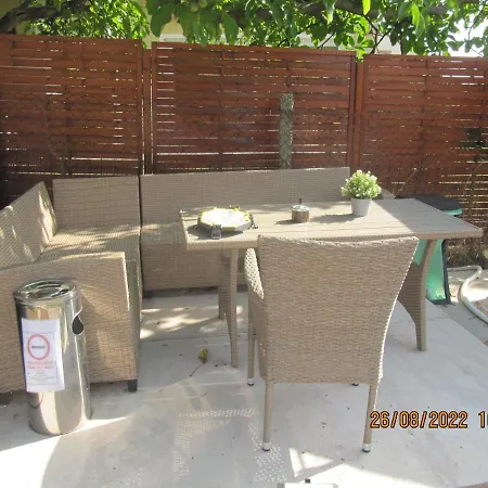 Holiday home Almendra Apartman